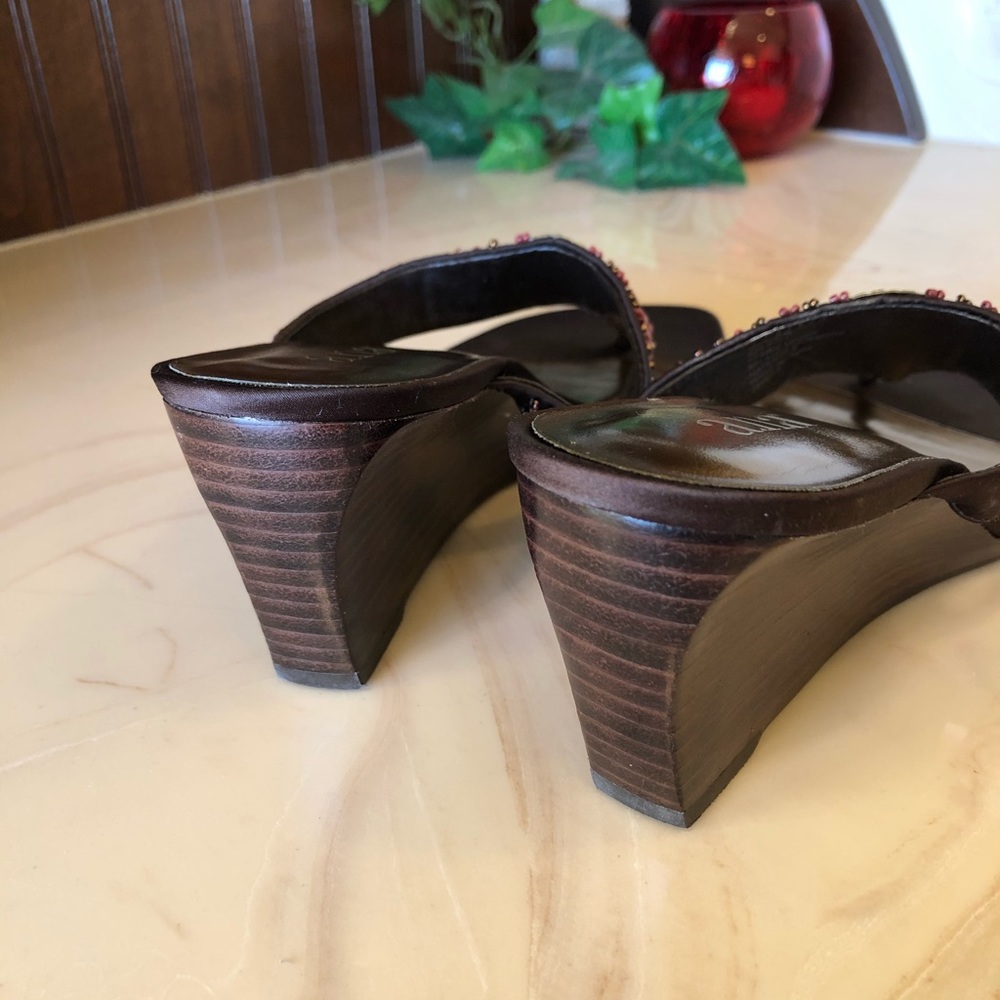 Shoes - Picture 5 of 7